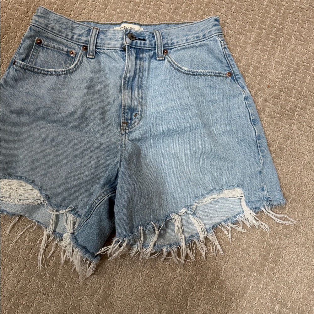 Abercrombie & Fitch Frayed Hem Jean Shorts - Picture 3 of 3